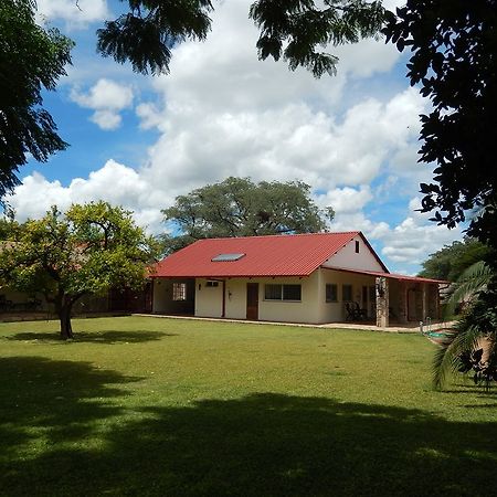 Dornhuegel Guestfarm Hotel Grootfontein Exterior photo